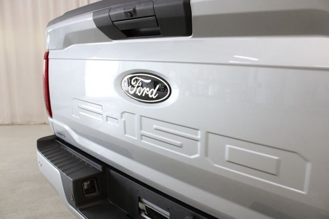 New 2026 Ford F150 XLT w/ XLT Black Appearance Package AWD/4WD image 30