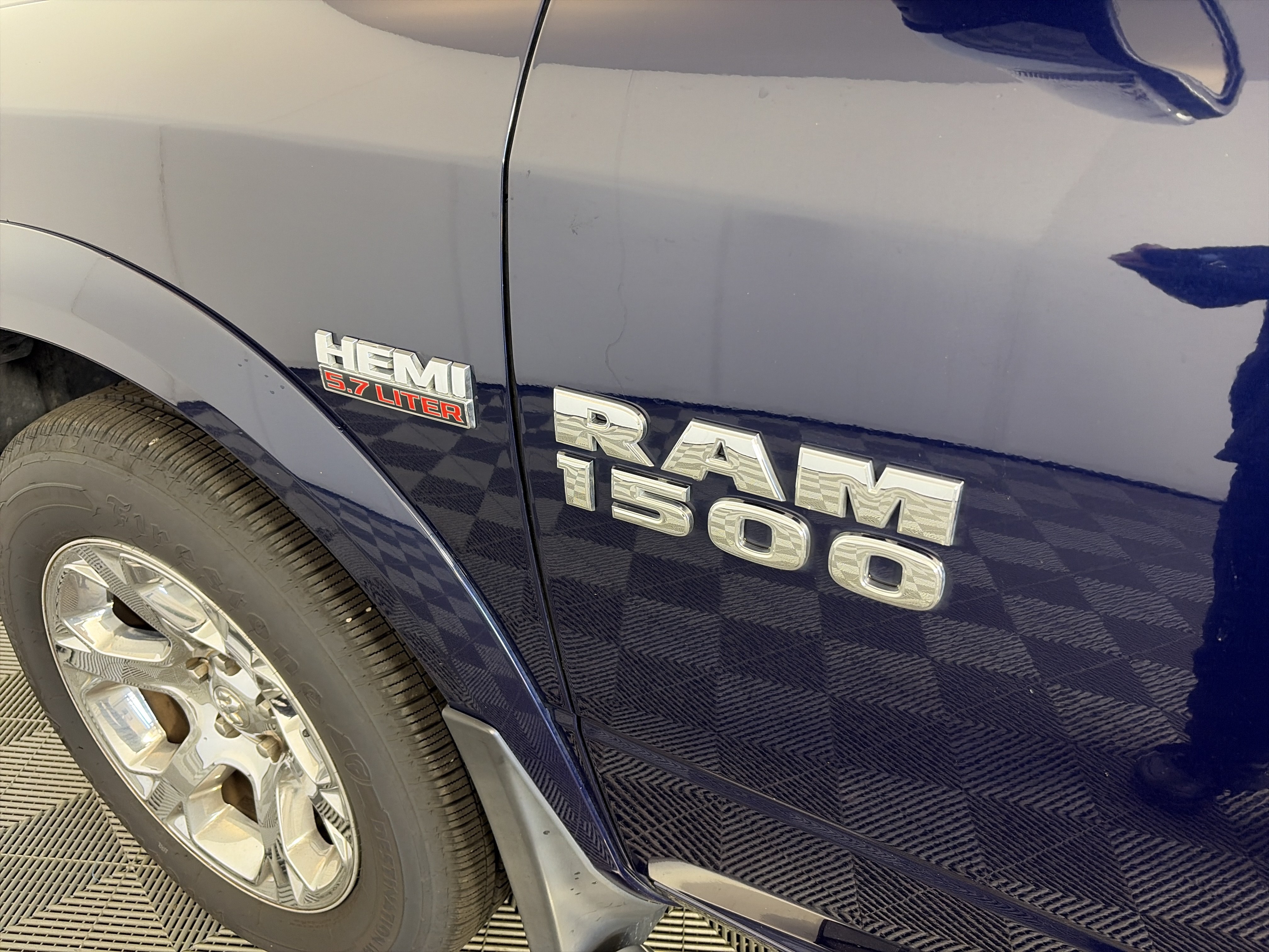 Used 2017 RAM 1500 Laramie AWD/4WD image 19