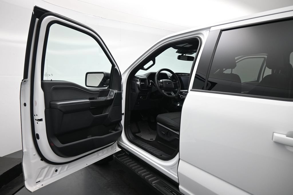 Used 2022 Ford F150 XLT w/ Equipment Group 302A High AWD/4WD image 8