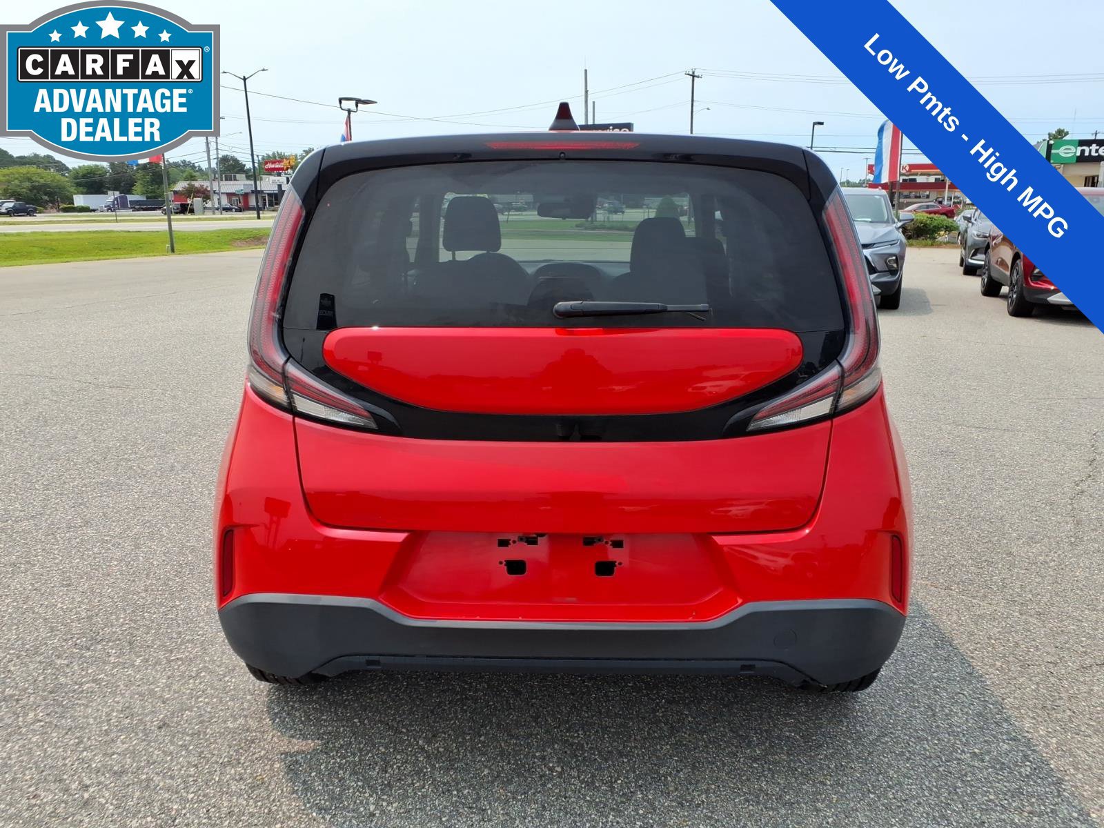 Used 2023 Kia Soul LX FWD image 4