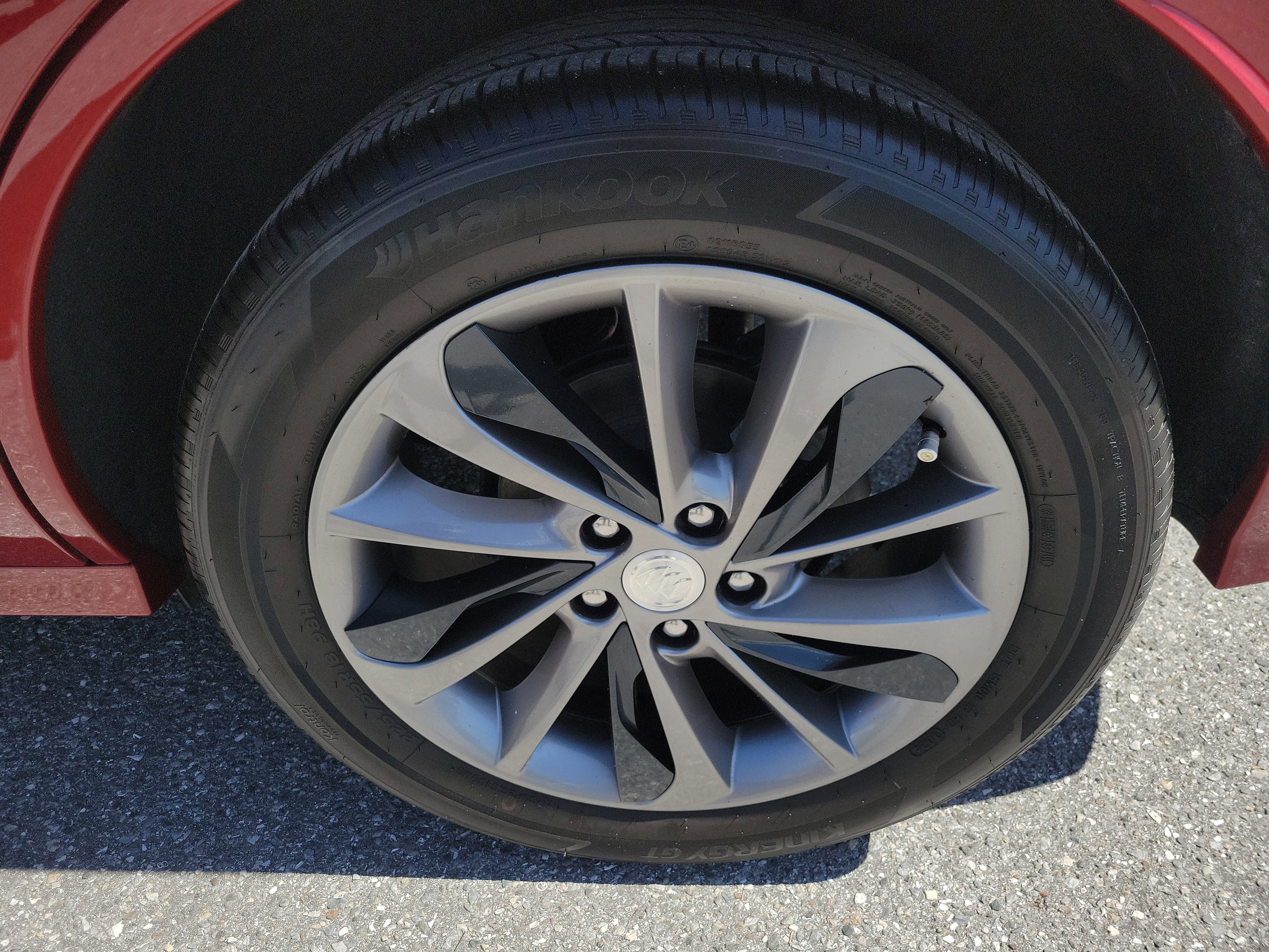 Certified 2020 Buick Encore GX Select w/ Sport Touring Package FWD image 32