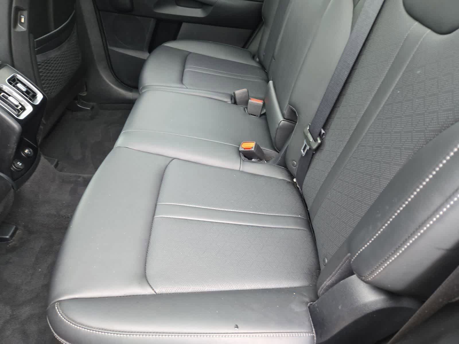 Certified 2023 Kia Sorento S w/ Panoramic Sunroof Package image 18