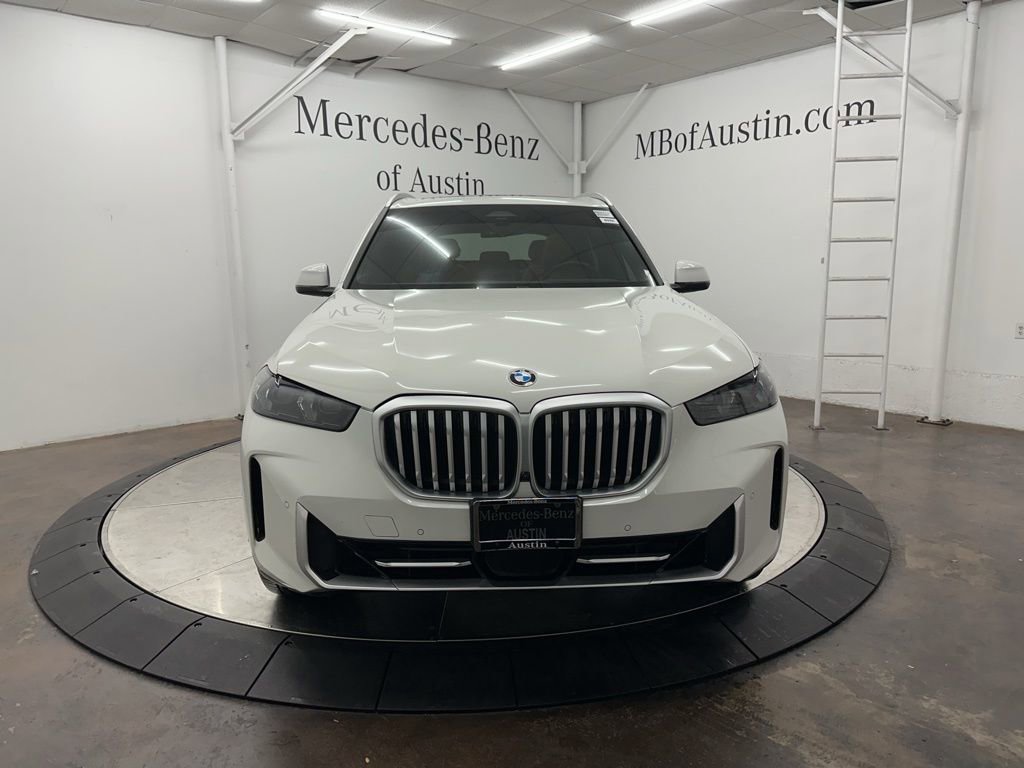 Used 2024 BMW X5 xDrive40i w/ Parking Assistance Package AWD/4WD video 2
