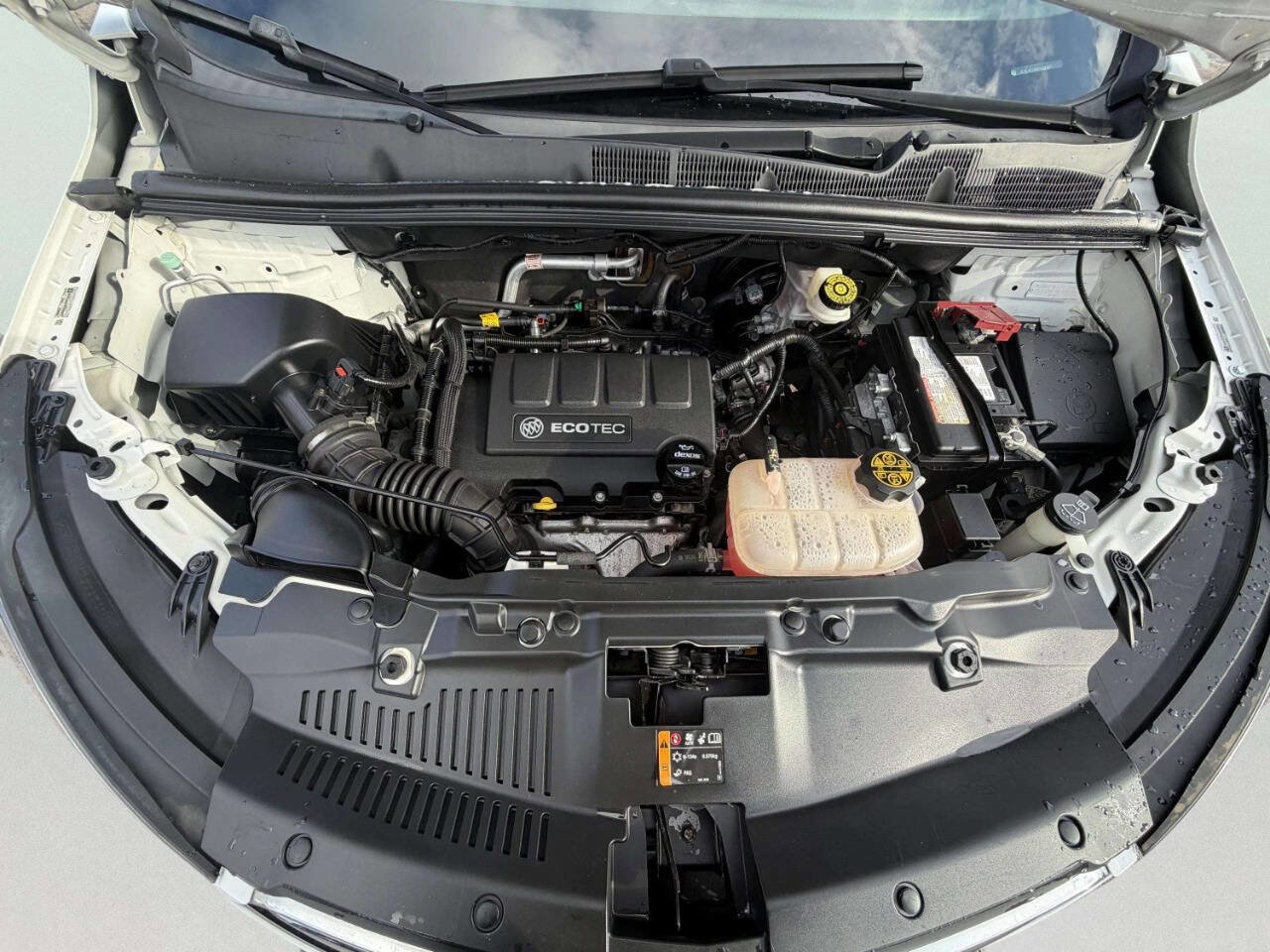 Used 2019 Buick Encore Preferred image 27