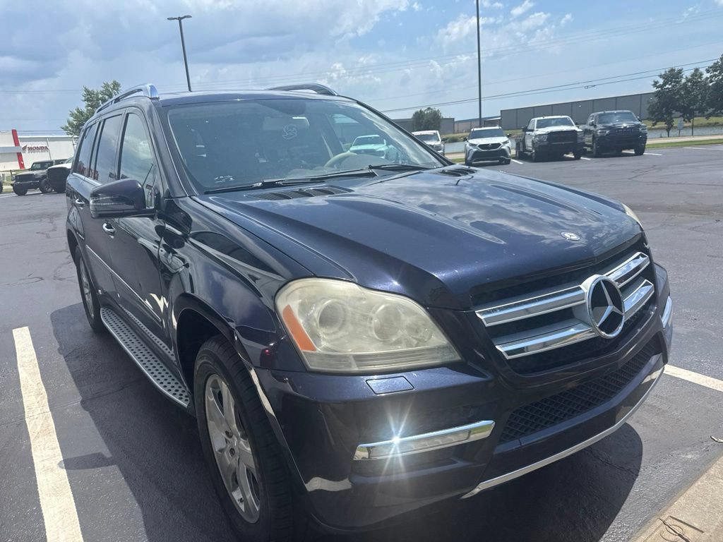 Used 2011 Mercedes-Benz GL 450 4MATIC image 4