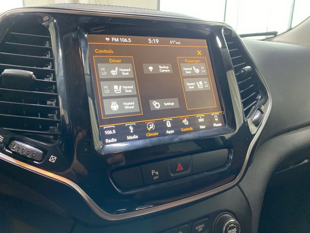 Used 2019 Jeep Cherokee Overland image 28