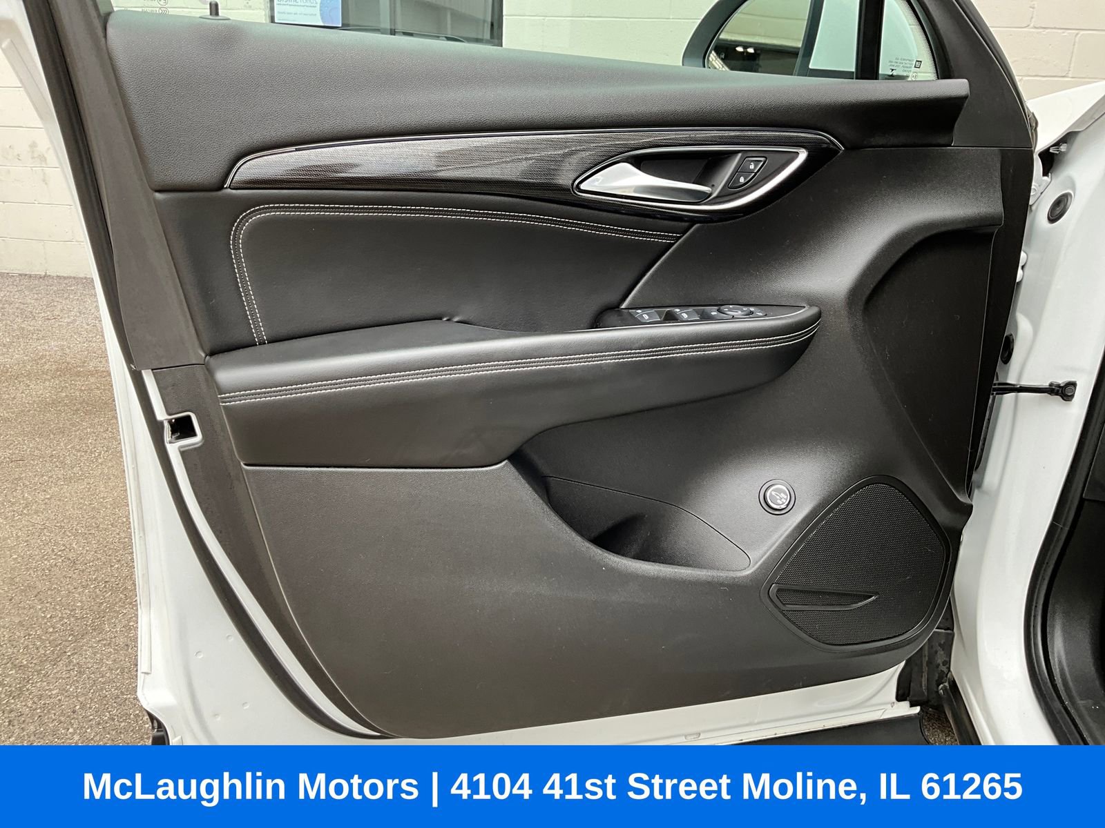 Used 2022 Buick Envision Preferred image 24