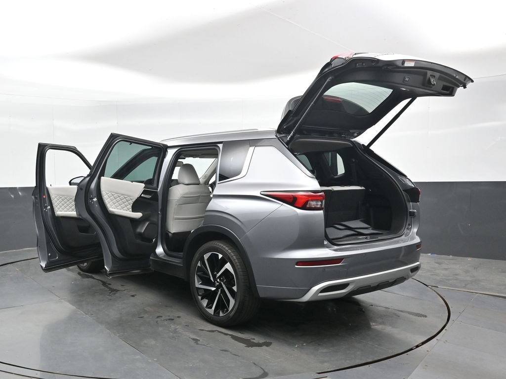 Used 2023 Mitsubishi Outlander SEL AWD/4WD image 49