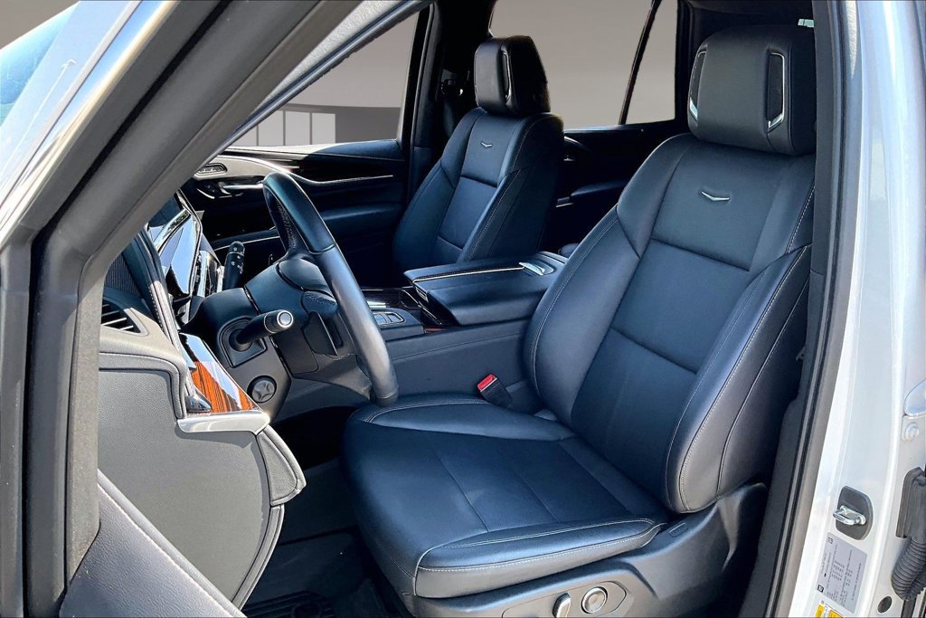 Used 2021 Cadillac Escalade Luxury AWD/4WD image 27
