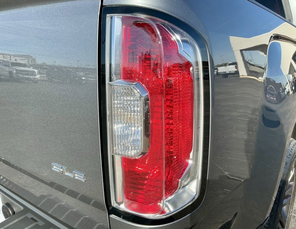 Used 2020 GMC Canyon SLE w/ Elevation Edition image 16