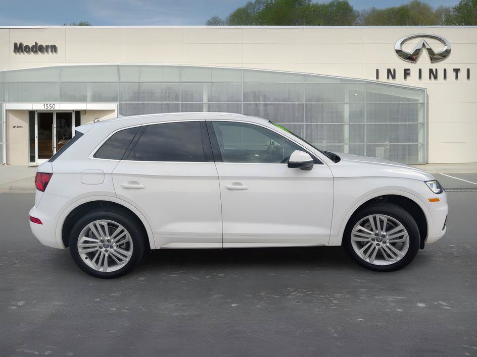 Used 2018 Audi Q5 2.0T Premium Plus w/ Premium Plus Package AWD/4WD image 3