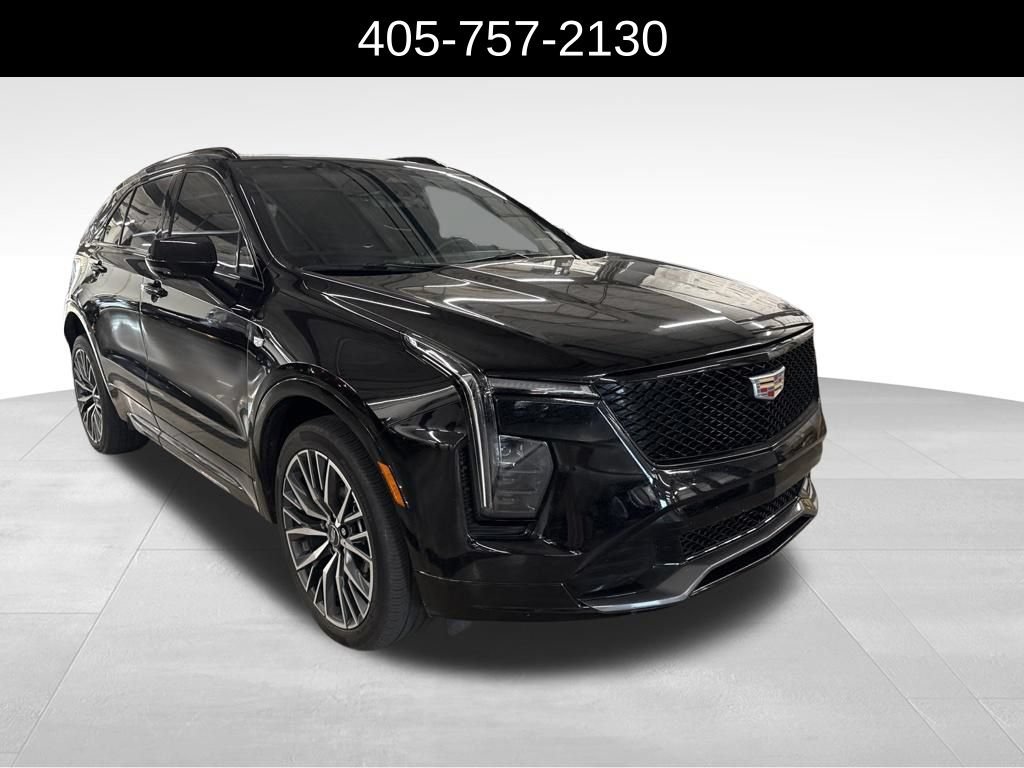 Used 2024 Cadillac XT4 Sport FWD image 2