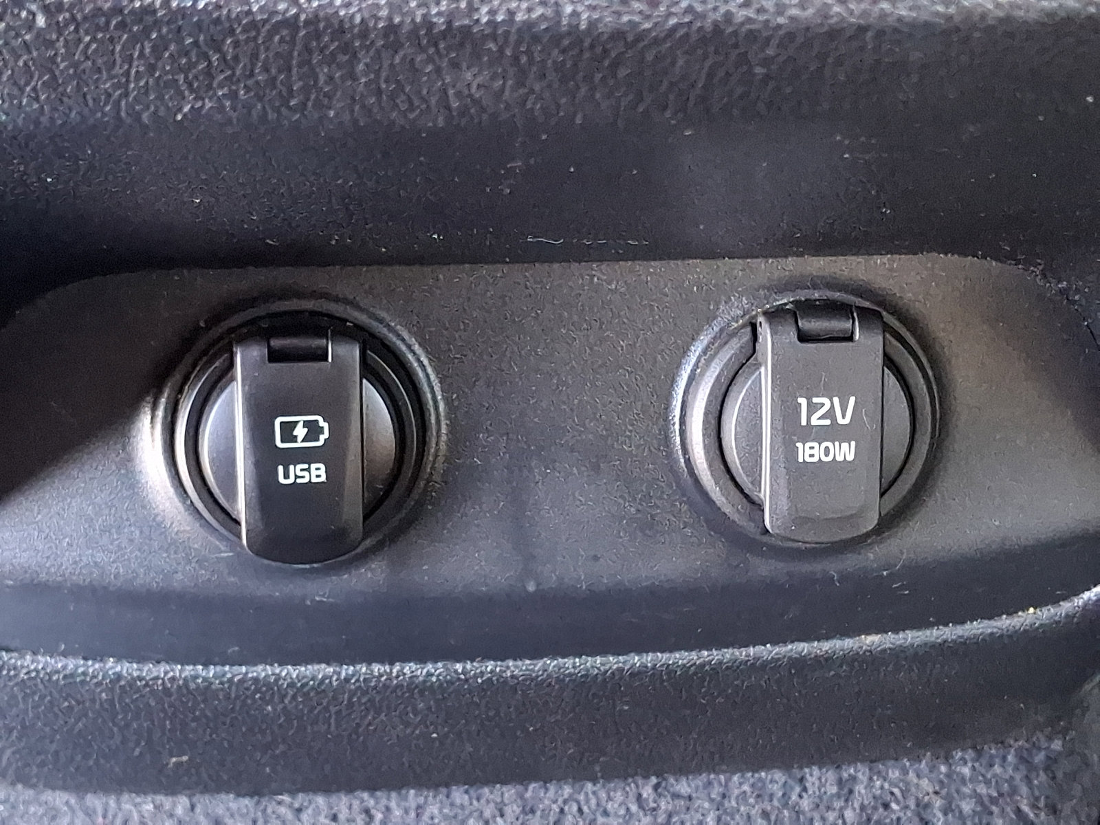 Used 2019 Kia Sorento AWD V6 image 12