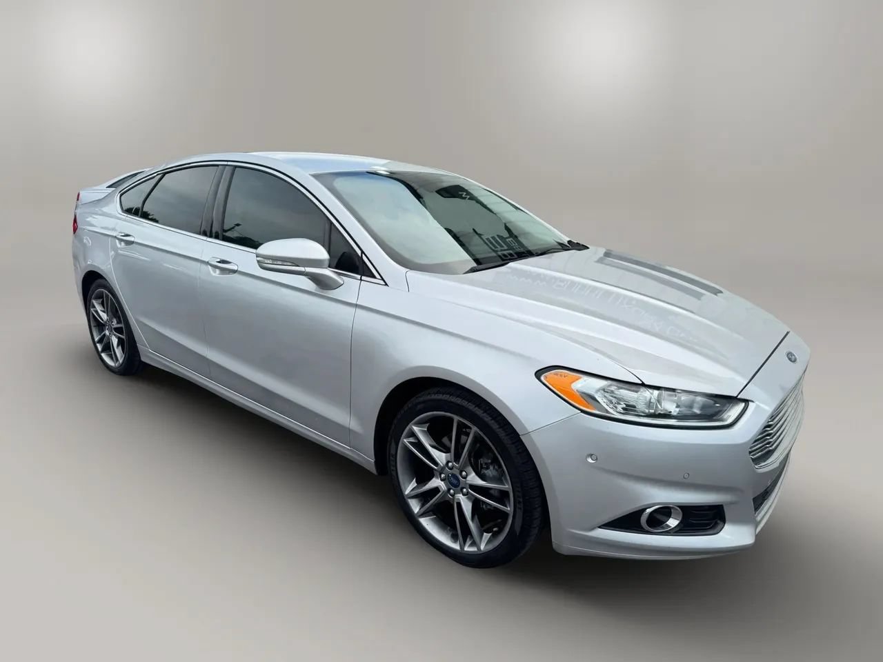 Used 2016 Ford Fusion Titanium FWD image 4