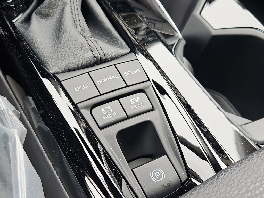 New 2026 Toyota Camry Hybrid AWD/4WD image 11
