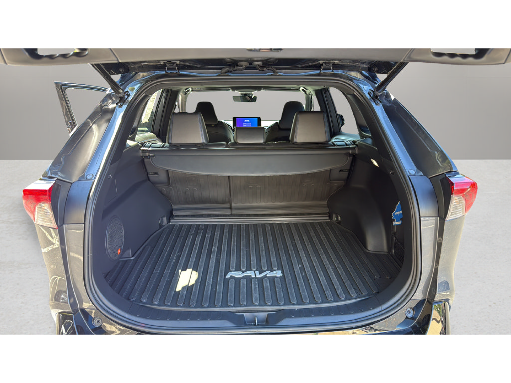 Used 2023 Toyota RAV4 XSE AWD/4WD image 18