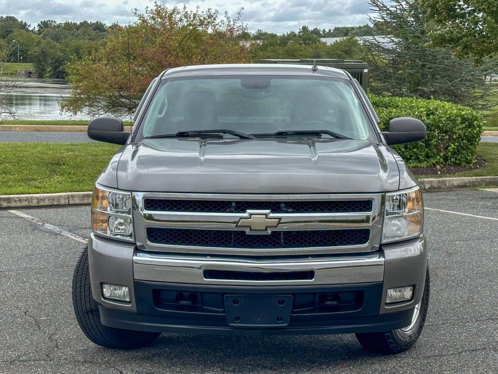 Used 2009 Chevrolet Silverado 1500 LT w/ Power Pack Plus AWD/4WD image 5