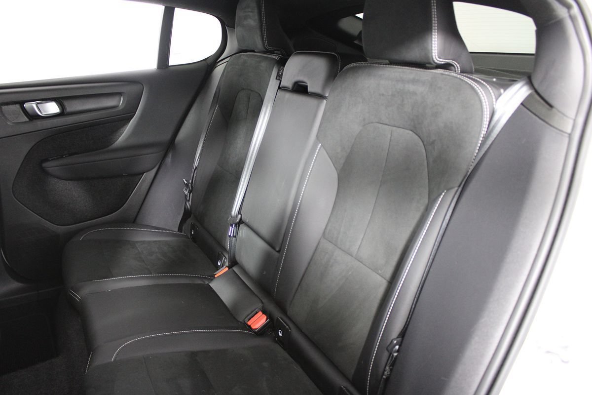 Used 2023 Volvo C40 P8 Recharge Plus AWD/4WD image 28