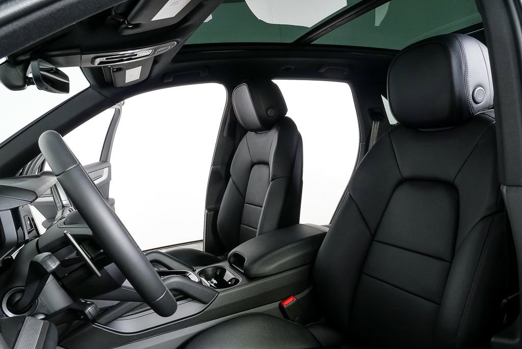 New 2026 Porsche Cayenne image 5