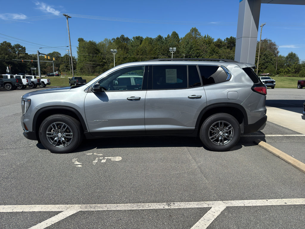 Used 2025 GMC Acadia Elevation image 4