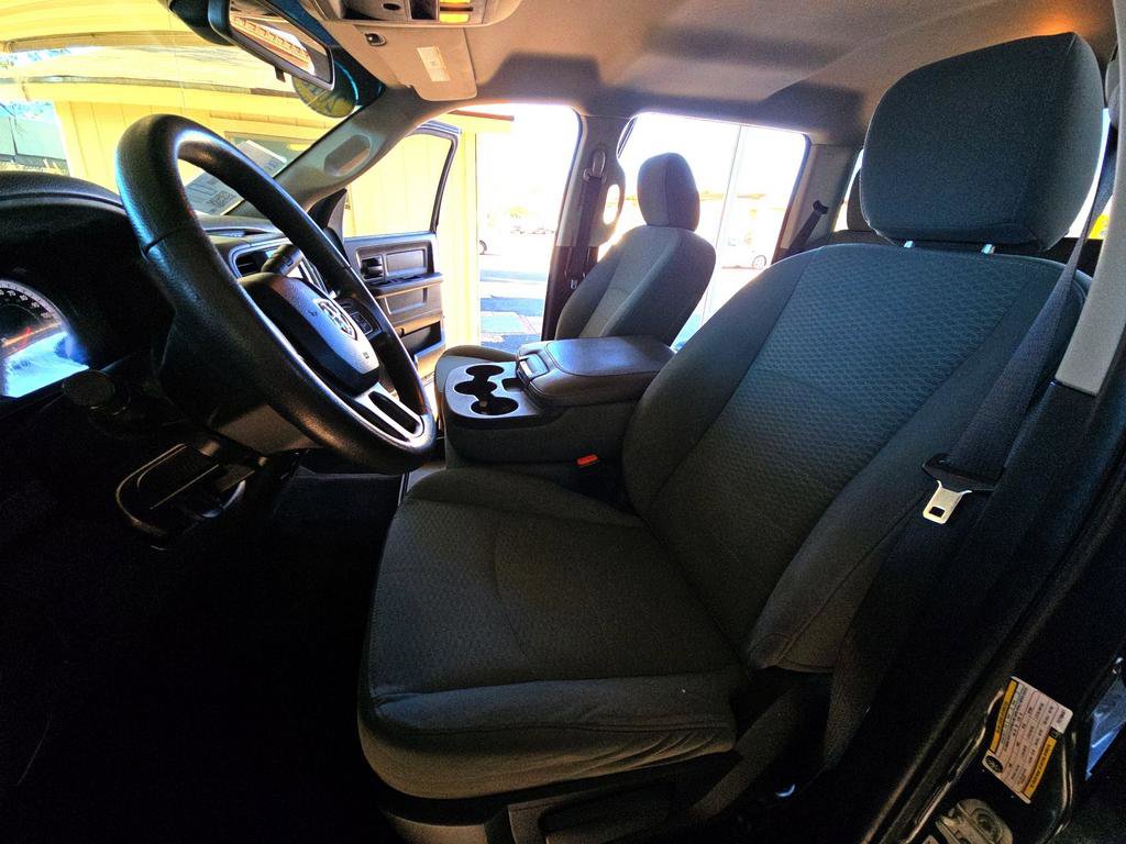 Used 2015 RAM 2500 Tradesman w/ Chrome Appearance Group image 9