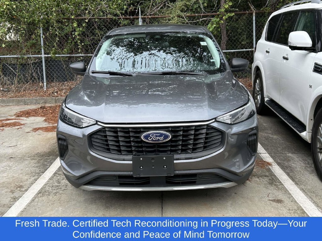 Used 2024 Ford Escape Active AWD/4WD image 2