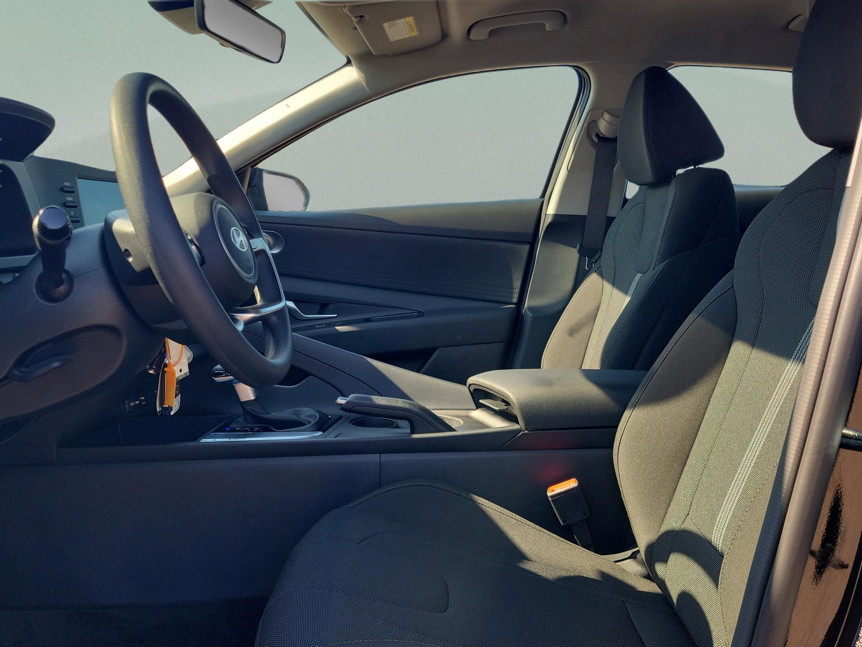 New 2026 Hyundai Elantra SE image 14