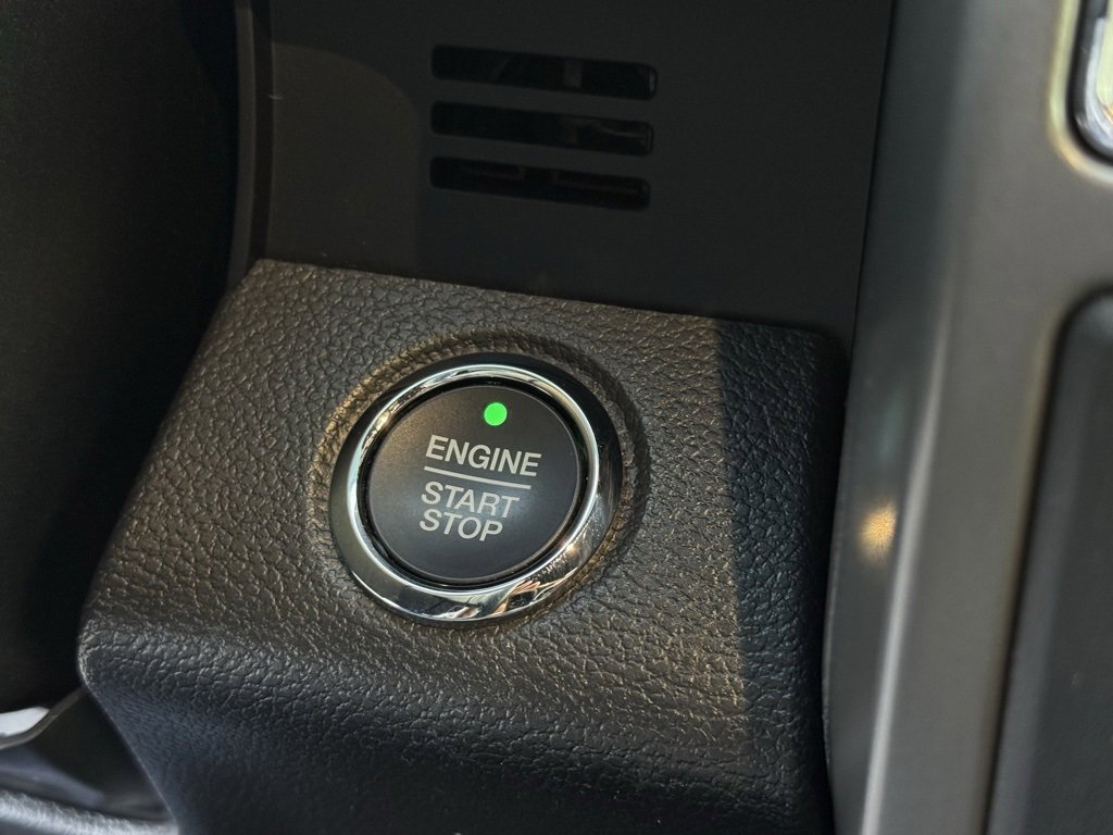 Used 2020 Ford Expedition XLT image 17