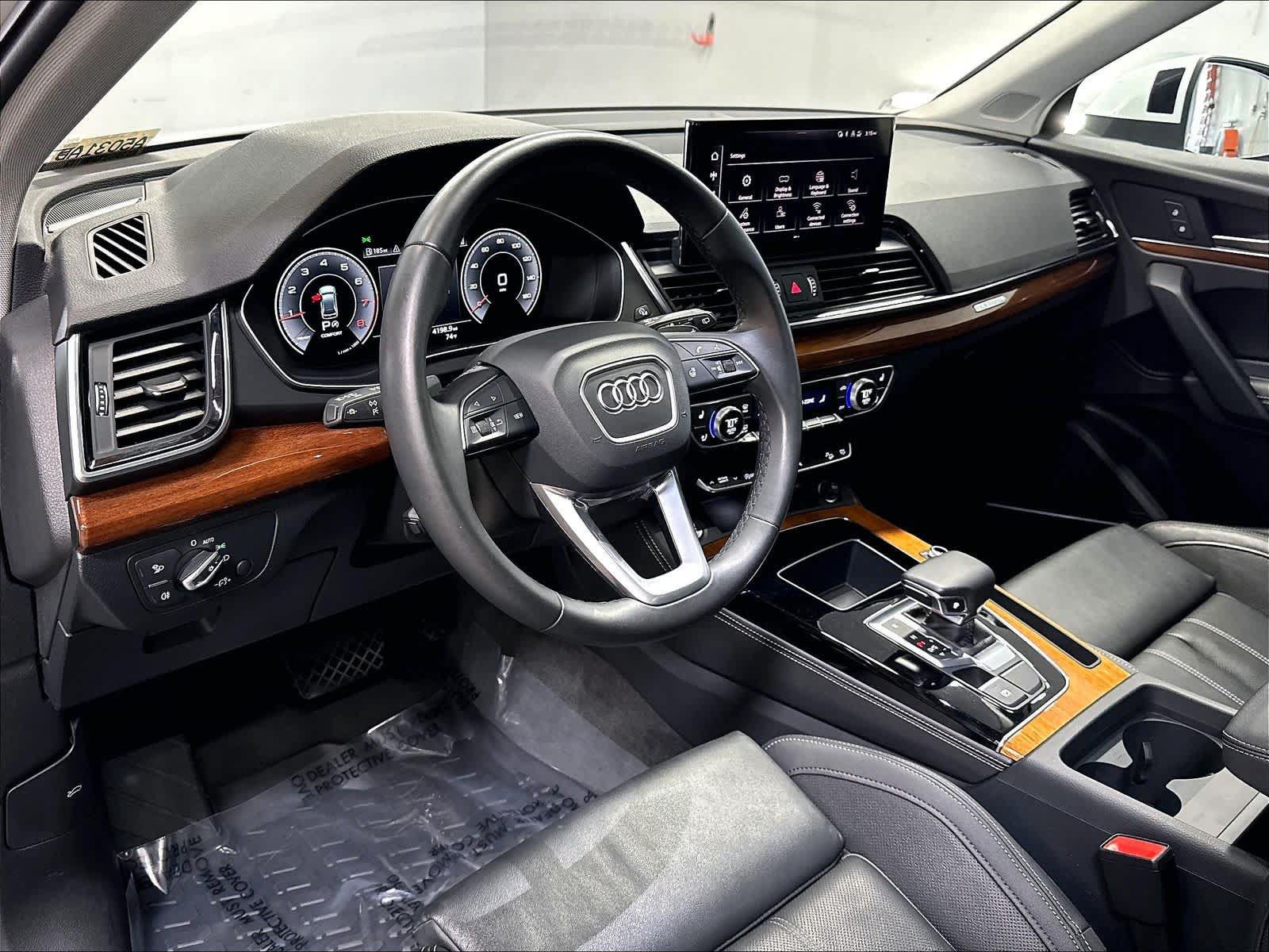Used 2023 Audi Q5 2.0T Premium Plus w/ Premium Plus Package AWD/4WD image 15