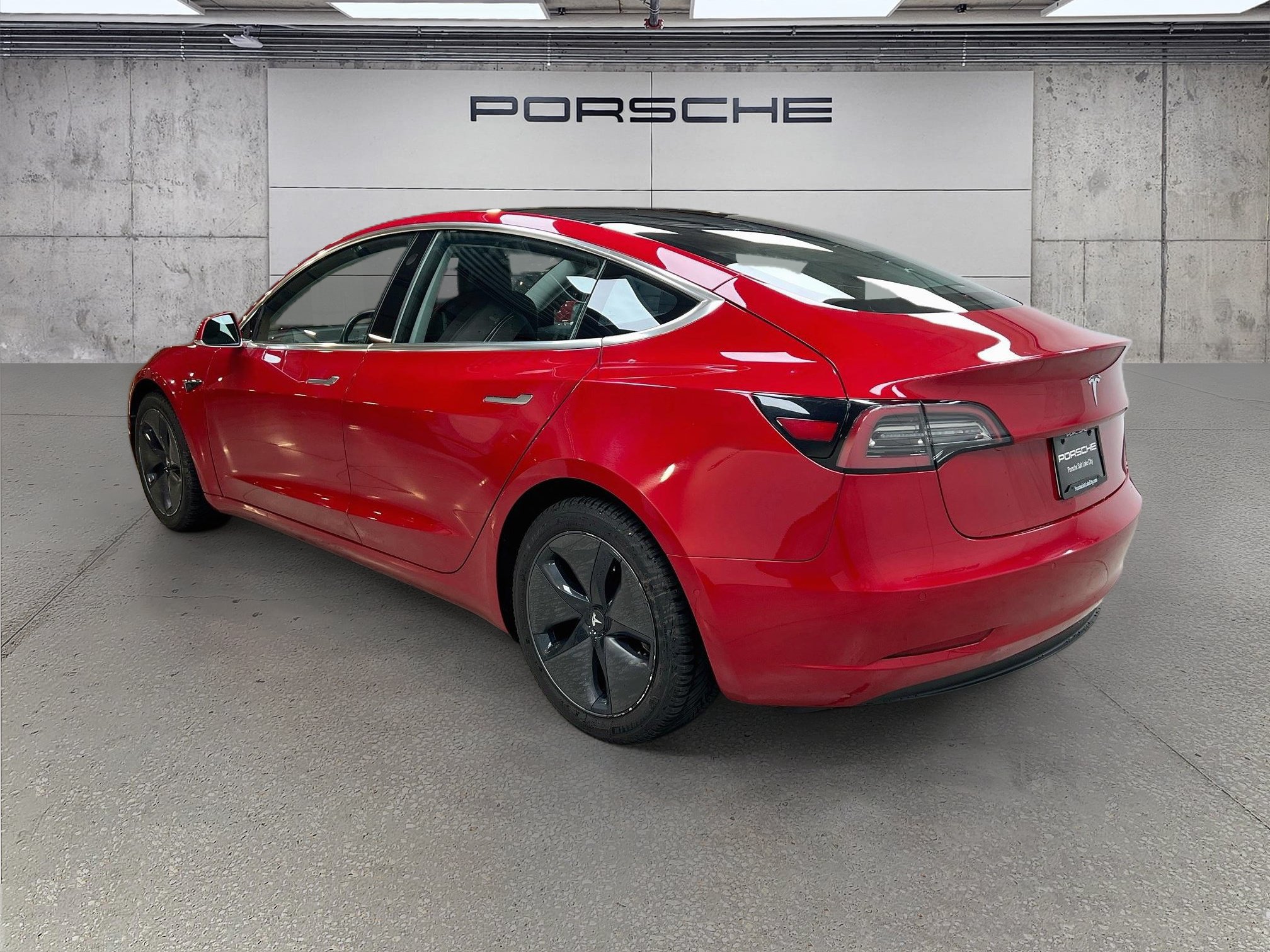 Used 2018 Tesla Model 3 Long Range AWD/4WD image 3