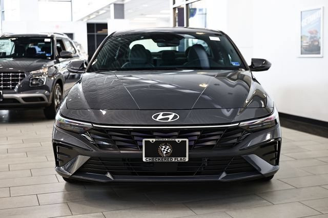 New 2026 Hyundai Elantra Limited FWD image 2