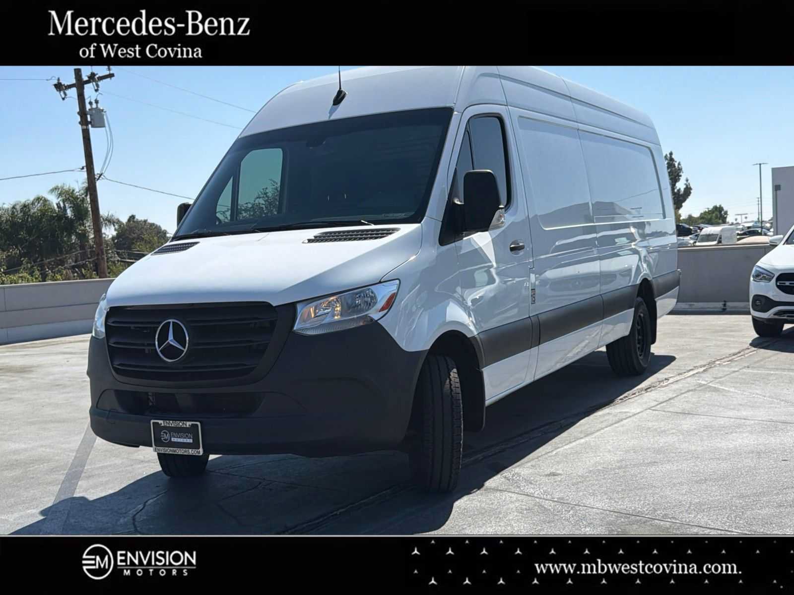 Used 2024 Mercedes-Benz Sprinter 3500 image 4