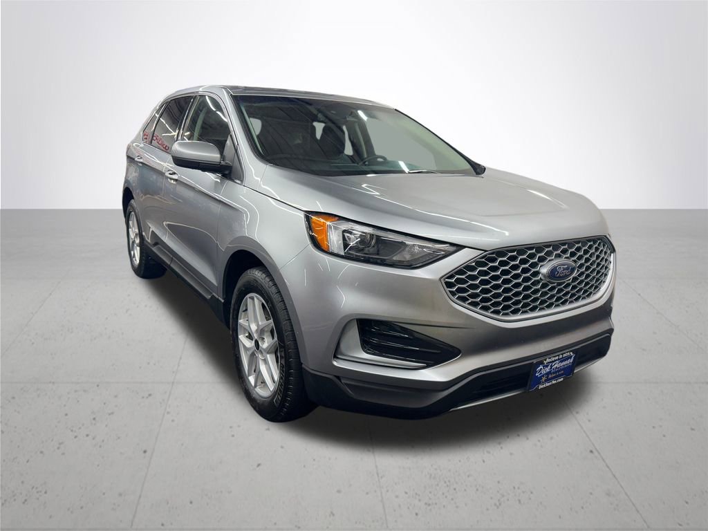 Used 2024 Ford Edge SEL image 9