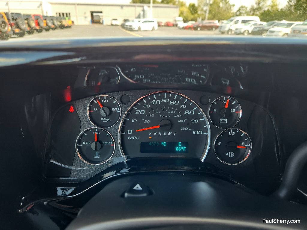 Used 2023 Chevrolet Express 2500 image 42