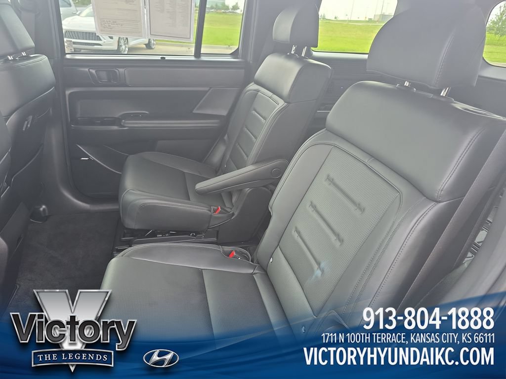 Used 2025 Hyundai Santa Fe Calligraphy FWD image 25