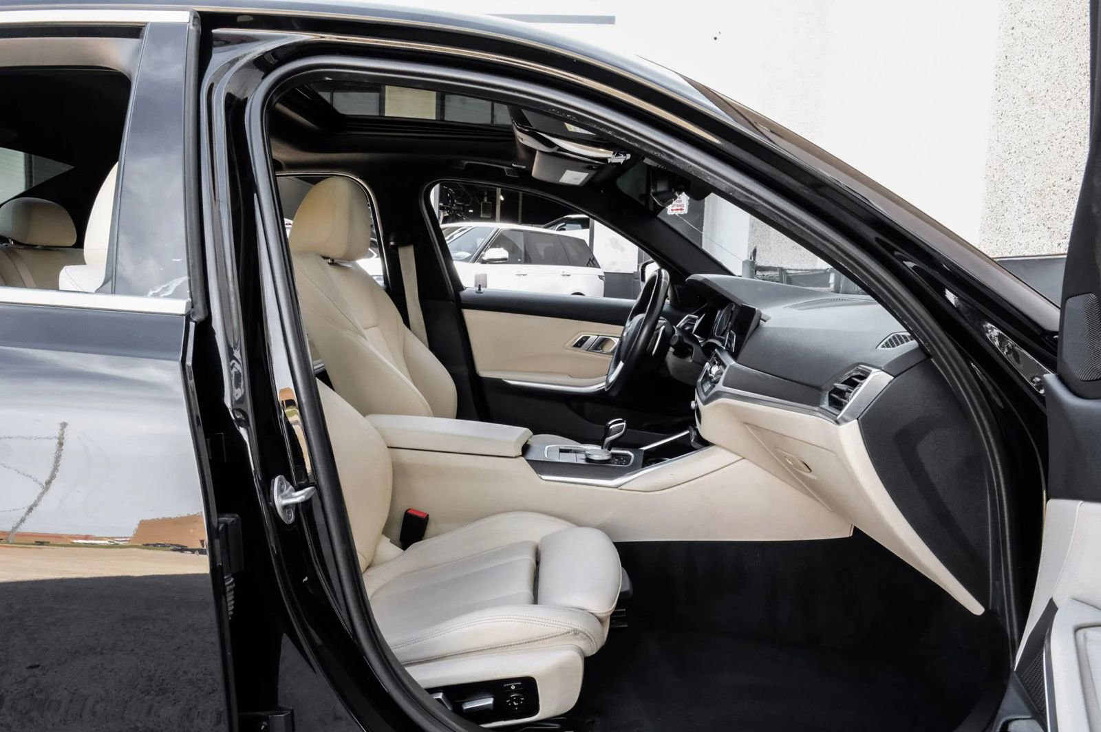 Used 2021 BMW 330i Sedan w/ Convenience Package image 40