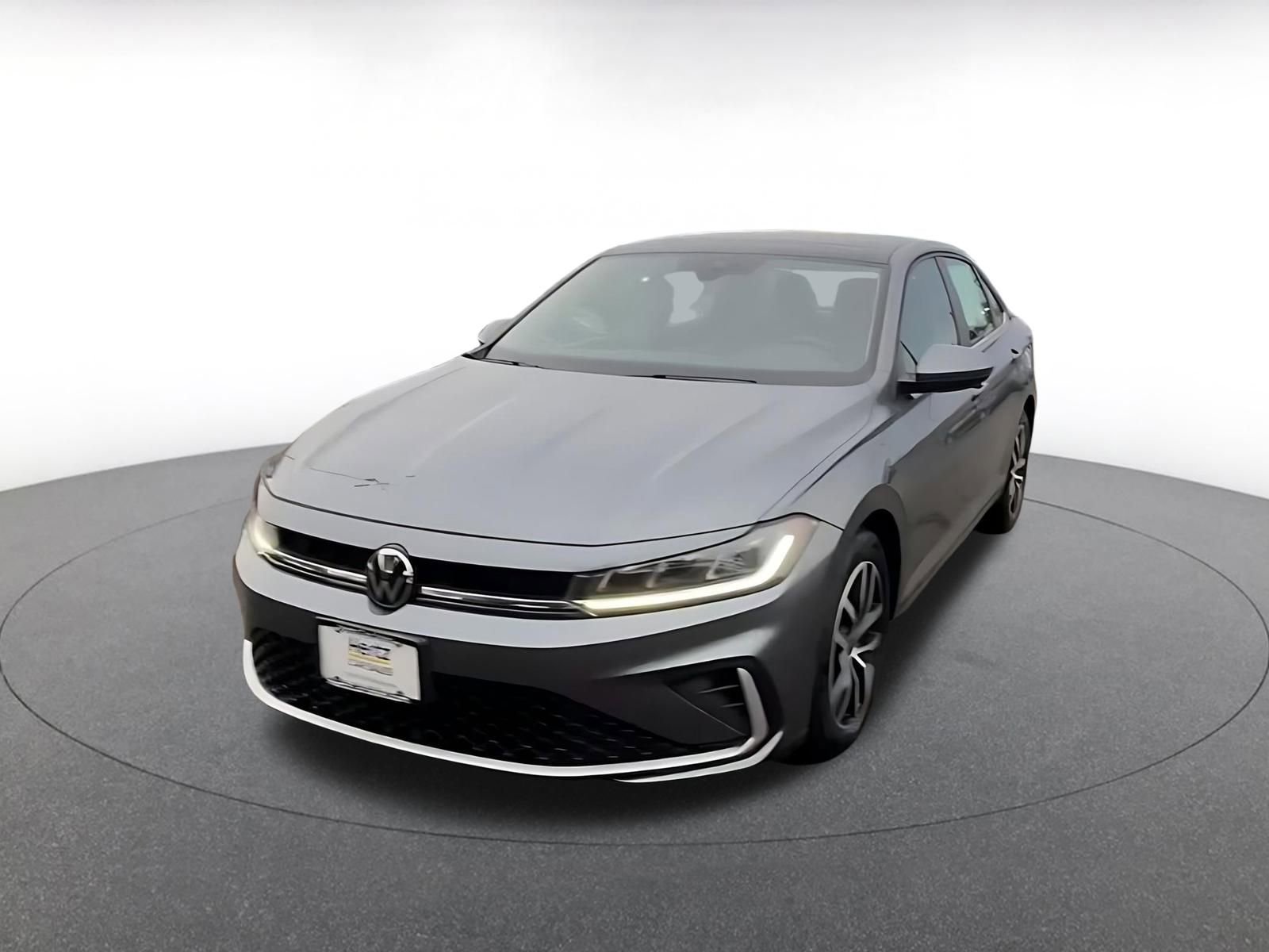 Used 2025 Volkswagen Jetta SE image 7