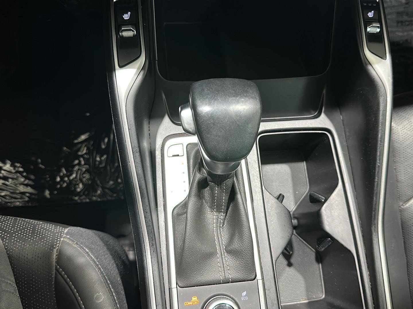 Used 2022 Kia Sorento S w/ Panoramic Sunroof Package AWD/4WD image 16