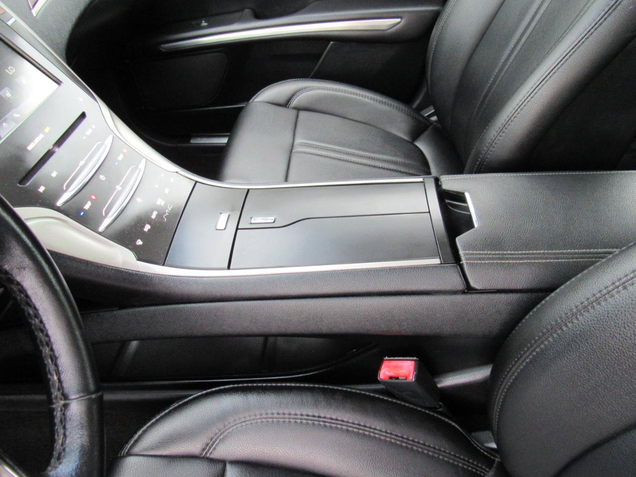 Used 2016 Lincoln MKZ AWD image 14