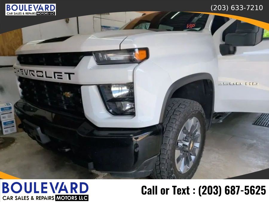 Used 2023 Chevrolet Silverado 2500 Custom w/ Custom Value Package AWD/4WD image 5