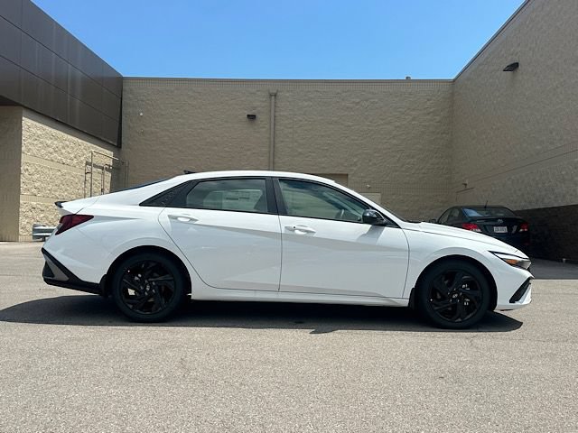New 2026 Hyundai Elantra SEL Sport FWD image 7