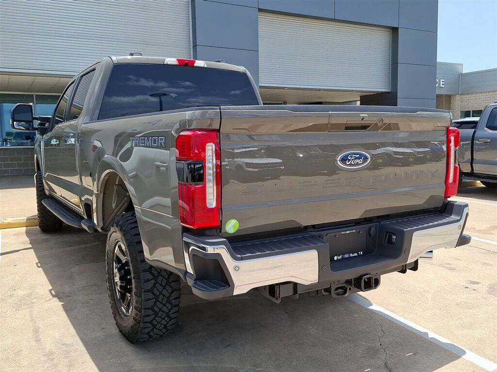 Used 2026 Ford F250 Lariat w/ Tremor Off-Road Package AWD/4WD image 15