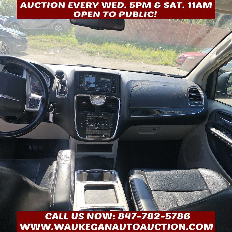 Used 2012 Chrysler Town & Country Touring w/ Entertainment Group #1 image 7