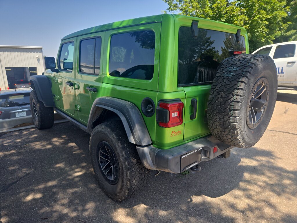 Used 2025 Jeep Wrangler Willys AWD/4WD image 3