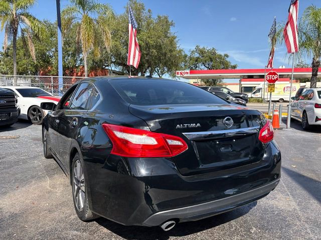 Used 2017 Nissan Altima 2.5 SV image 9