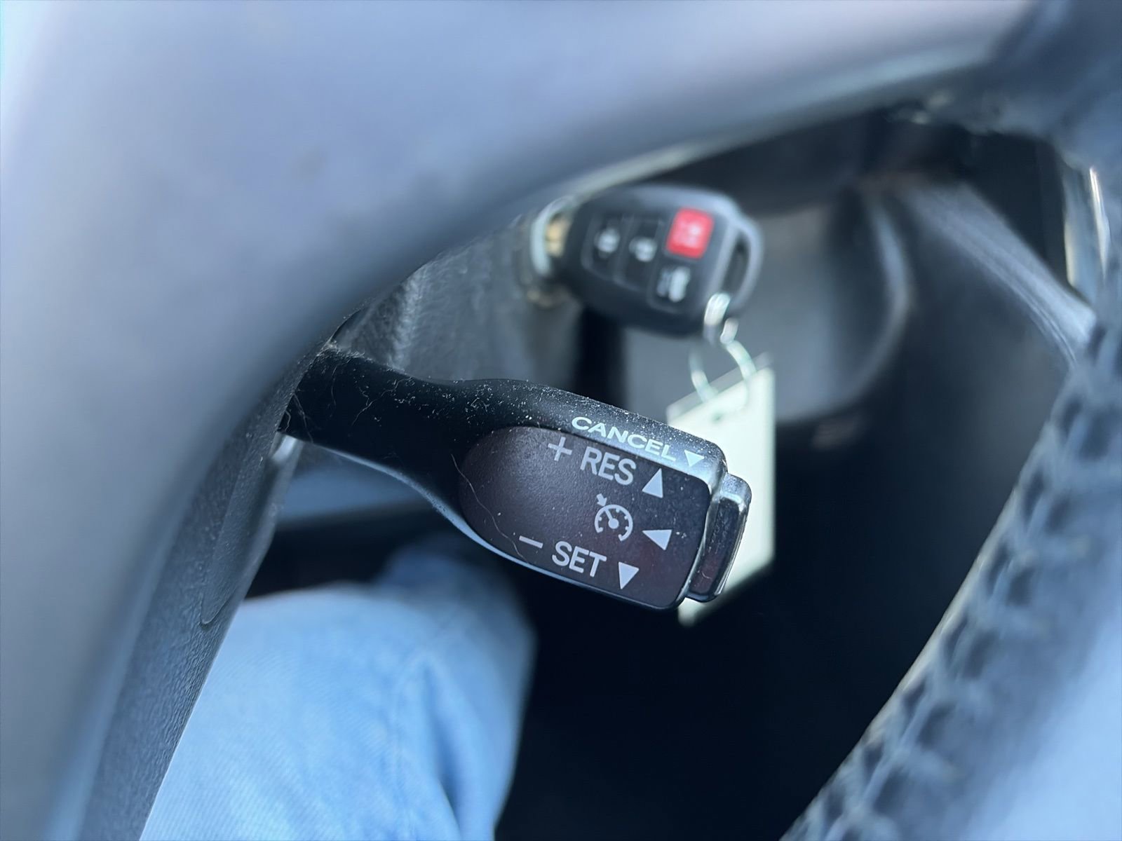 Used 2014 Toyota Camry SE image 19