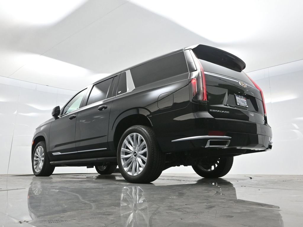 Used 2023 Cadillac Escalade ESV Luxury image 82