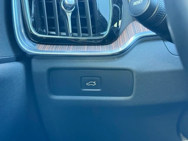 Used 2024 Volvo S60 B5 Plus AWD/4WD image 23