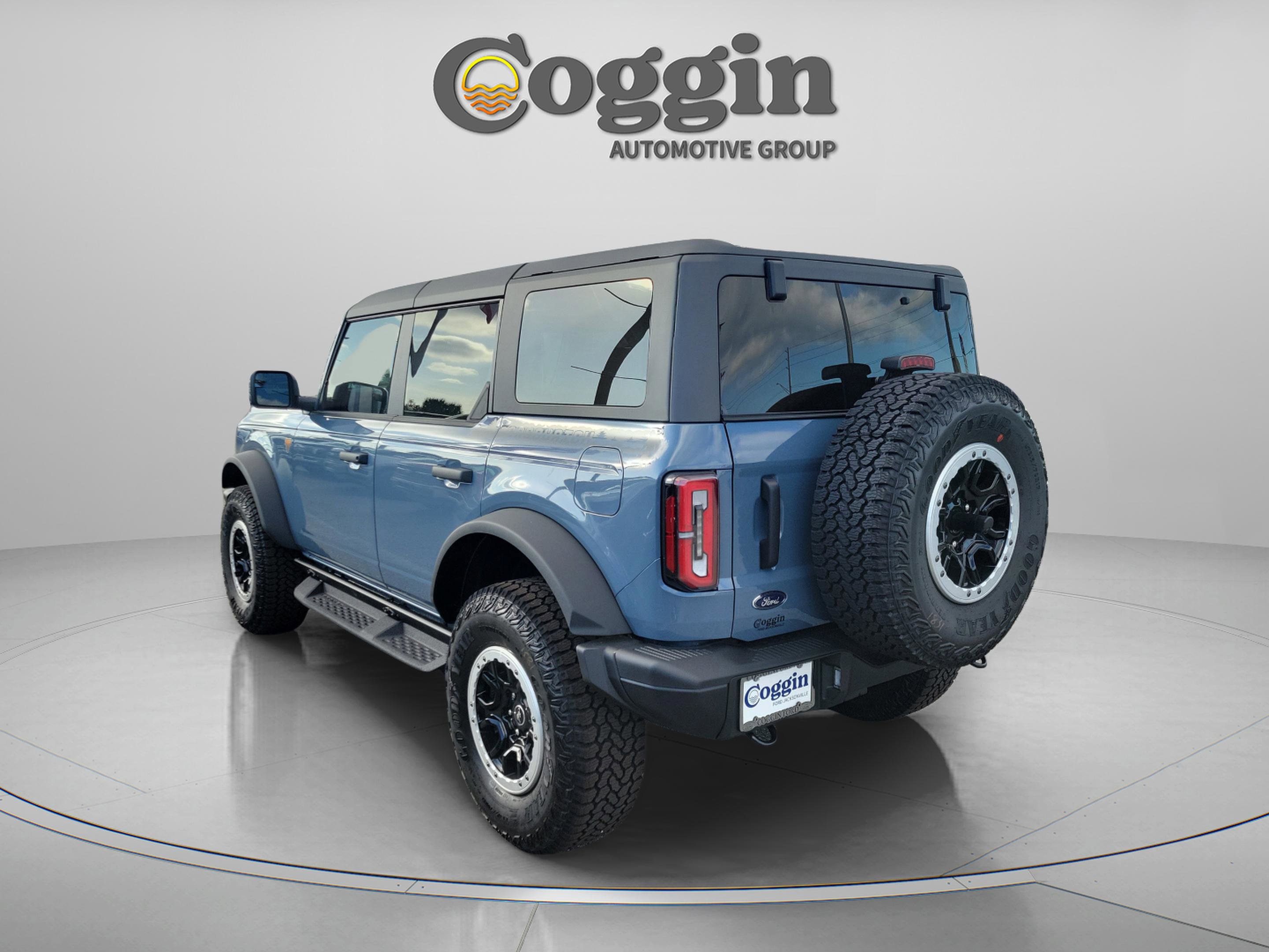 New 2025 Ford Bronco Badlands w/ Sasquatch Package image 2