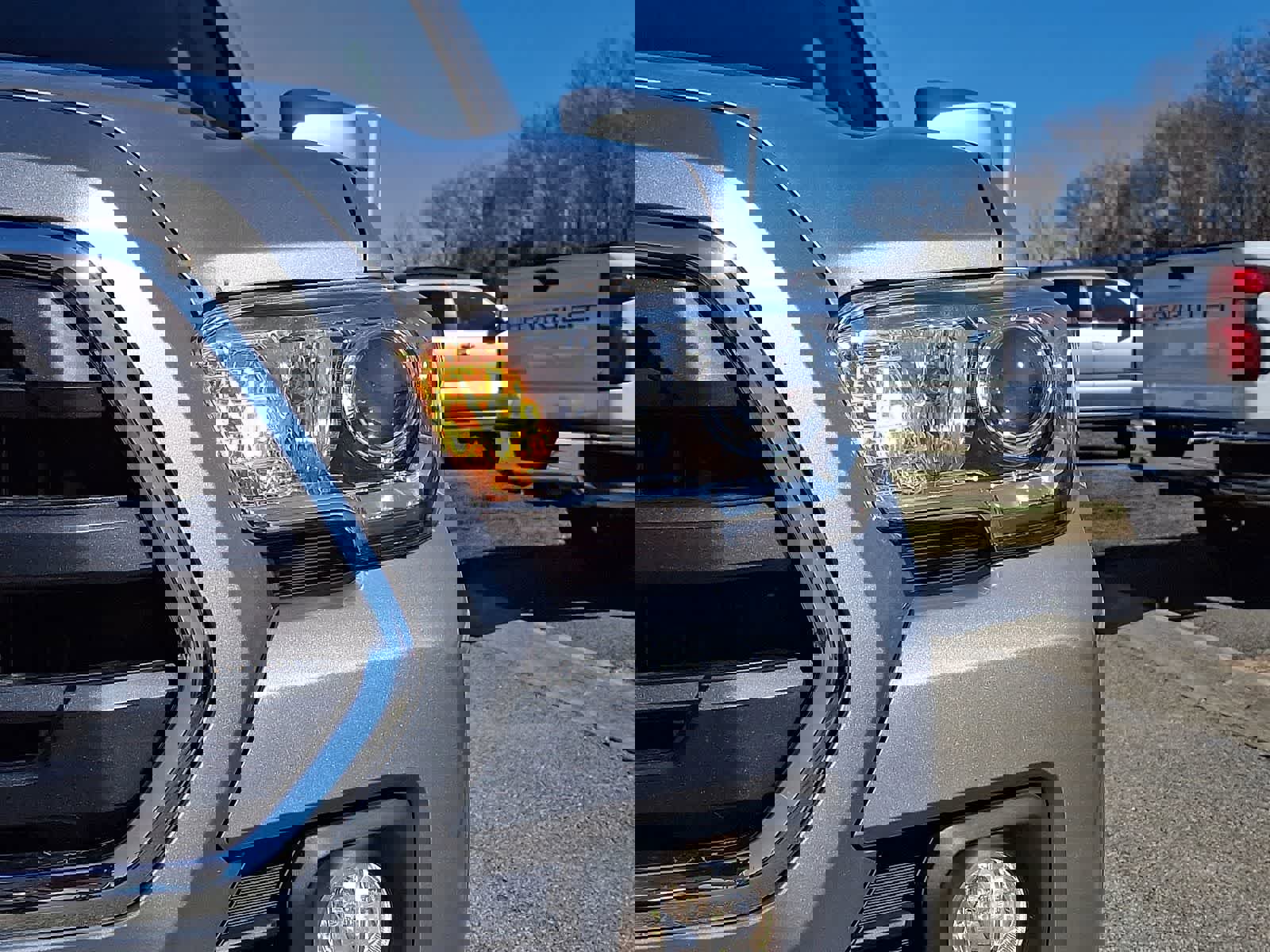 Used 2018 Toyota Tacoma SR5 image 11